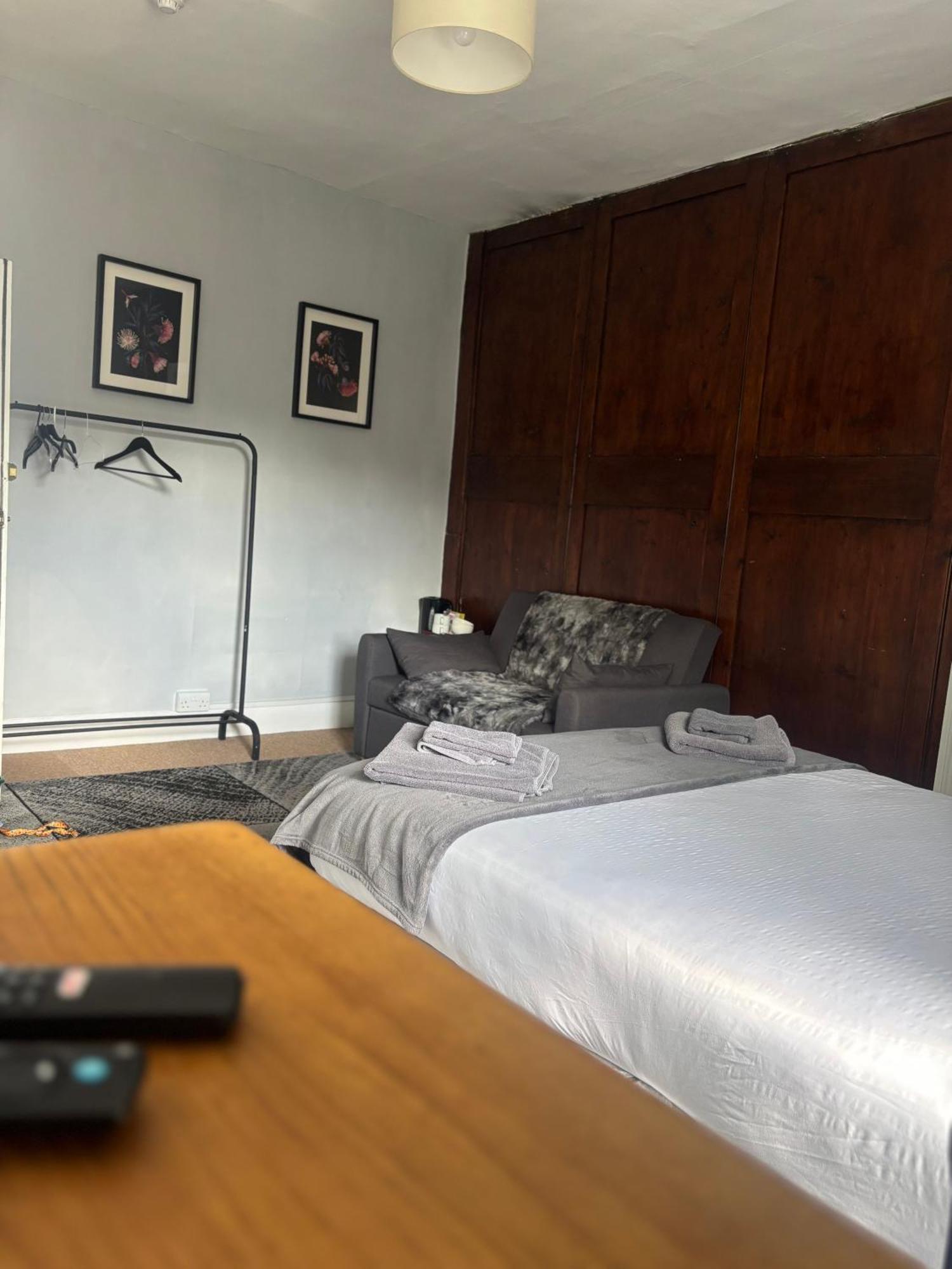 Three Tuns Ashwell Bed & Breakfast Bagian luar foto