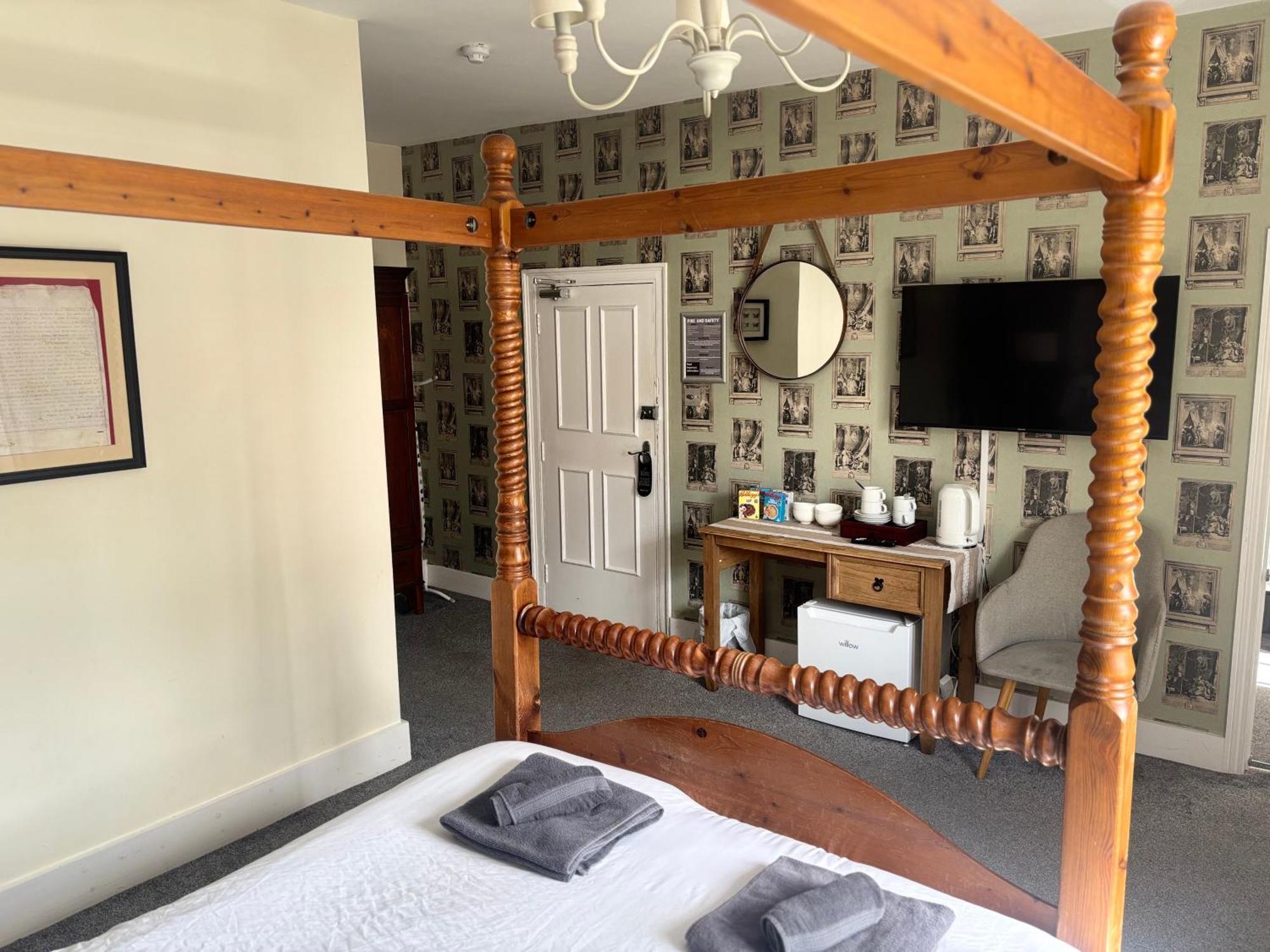Three Tuns Ashwell Bed & Breakfast Bagian luar foto